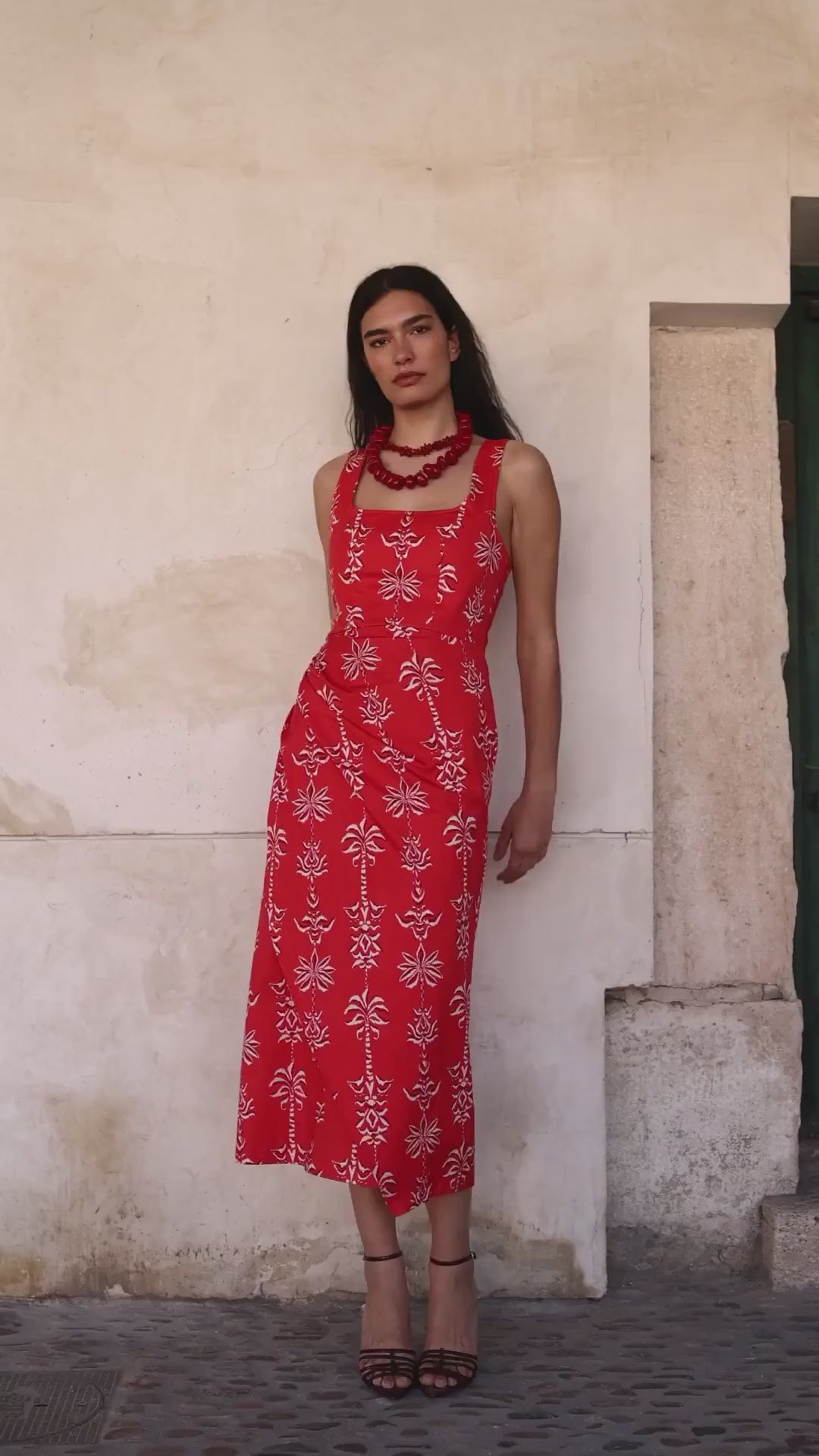 Vestido Bruma coral video