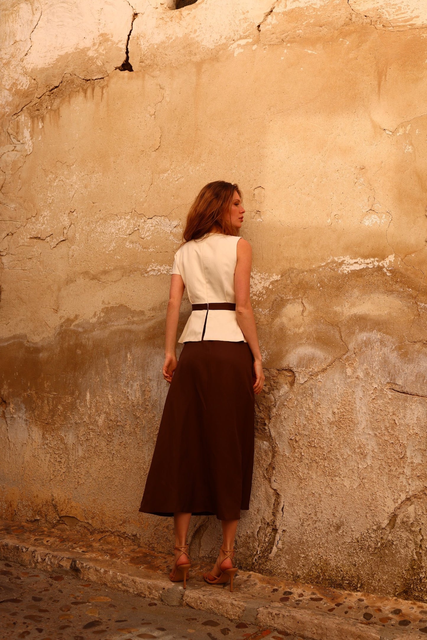 Vestido Amani elegante vista trasera