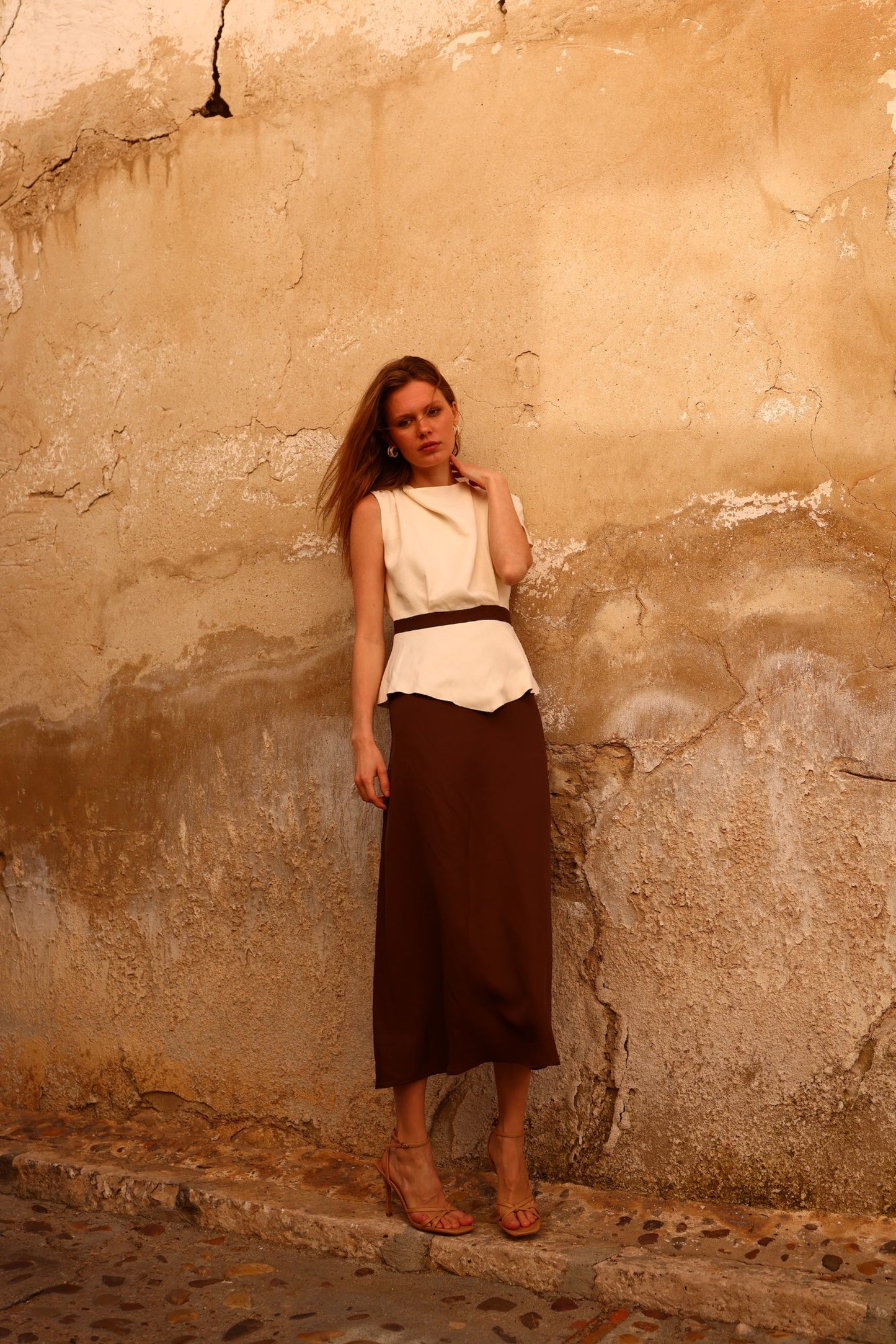 Vestido Amani elegante estilo invitada