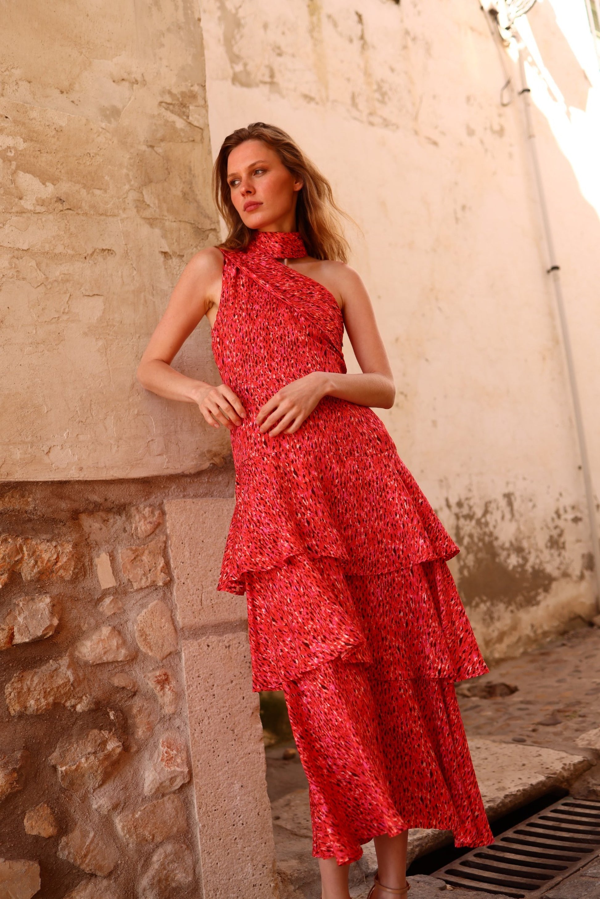 Vestido Calima de viscosa rojo look frontal